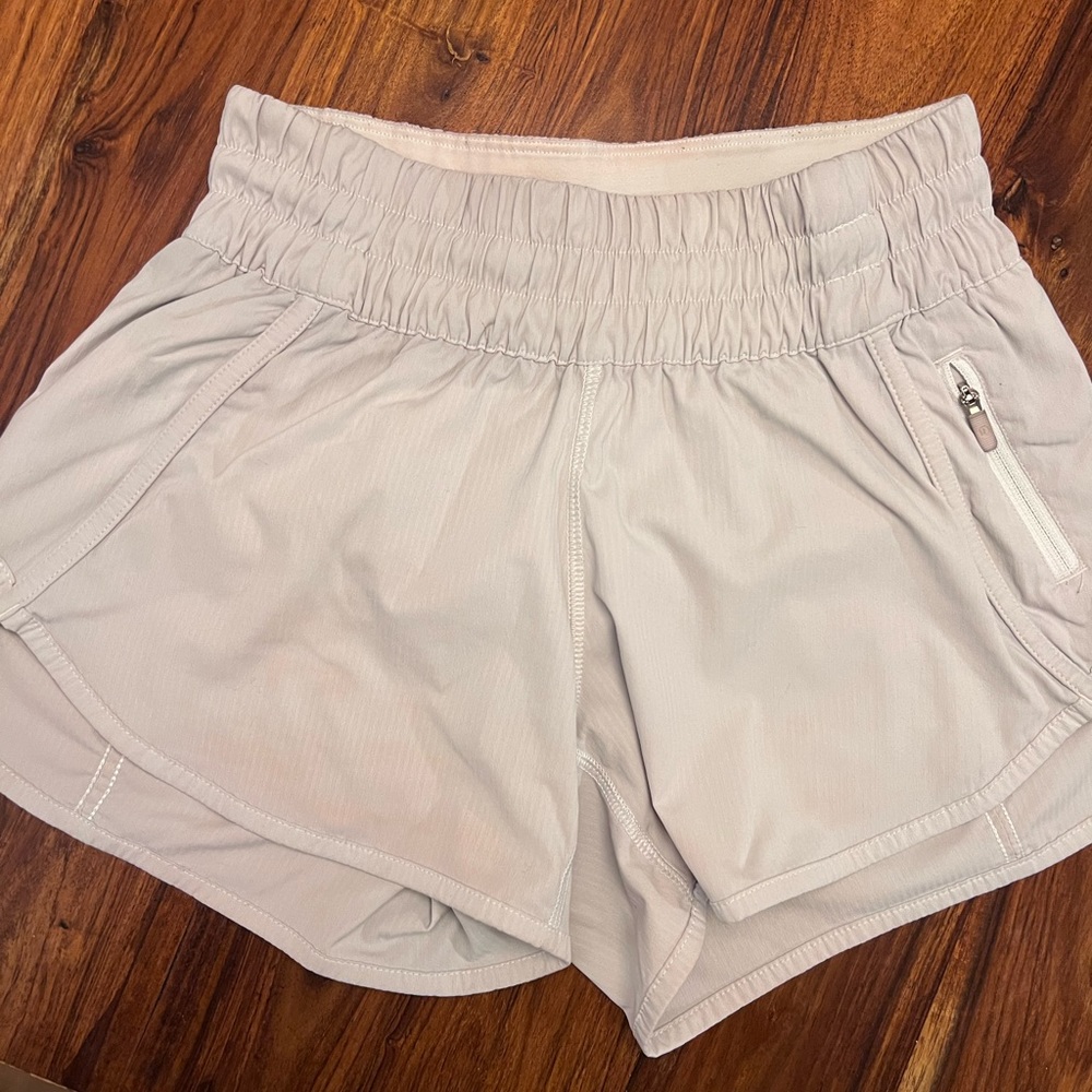 Lululemon size 2 off-white shorts